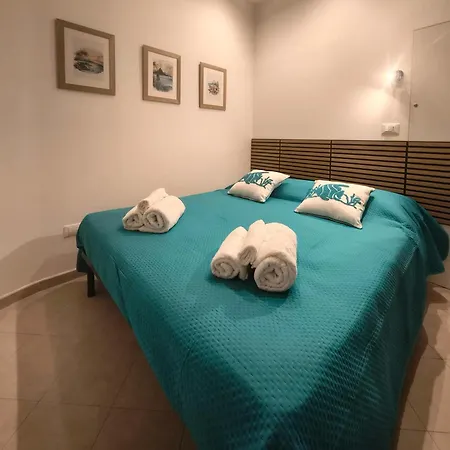 La Dimora Di Calypso Bed and Breakfast 3*